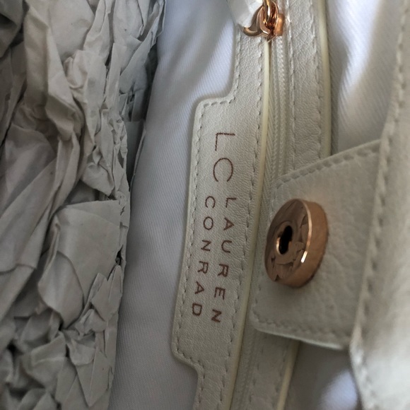 LC White Woven Mini Tote Bag - Picture 4 of 7